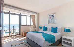 Secure One Bed Uninterrupted Ocean Views