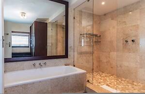 Secure One Bed Uninterrupted Ocean Views