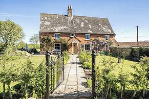 Cutbush Farmhouse