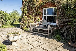Cutbush Farmhouse