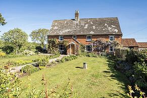 Cutbush Farmhouse