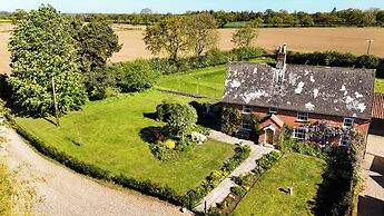 Cutbush Farmhouse