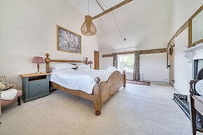 Cutbush Farmhouse
