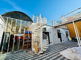 Kailash International Youth Hostel