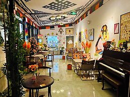 Kailash International Youth Hostel
