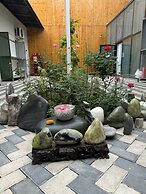 Kailash International Youth Hostel
