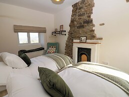 Eastend Cottage