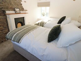 Eastend Cottage