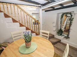 Eastend Cottage