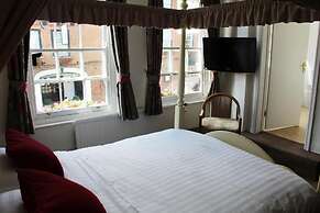 The Lion Hotel