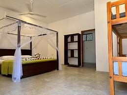 Kudah Bay Surf Hotel