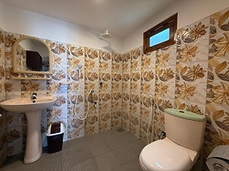 Kudah Bay Surf Hotel