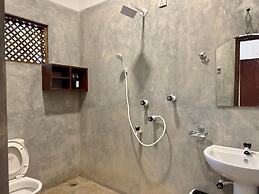 Kudah Bay Surf Hotel