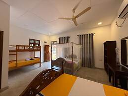 Kudah Bay Surf Hotel