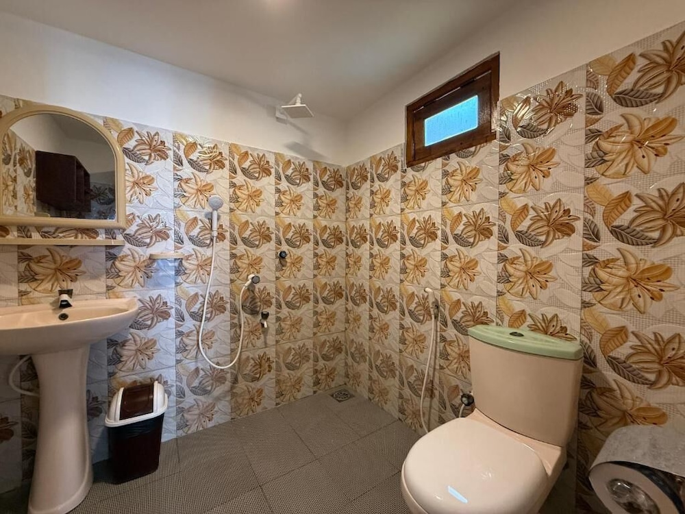 Kudah Bay Surf Hotel