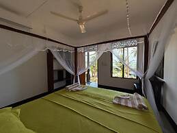 Kudah Bay Surf Hotel