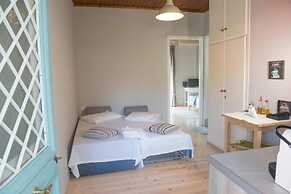 Tsonas Apartments