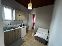 Tsonas Apartments