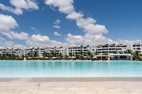 Tropical Escape! Breezy Lagoon + Pool Views