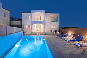 Villa Ocean Pool in Planos