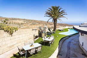 Oasis Tenerife Studio 2