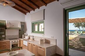 Evilia Beach Villa in Varvara