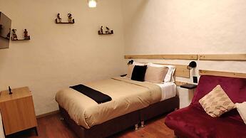 KANTIQ House