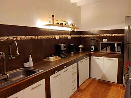 KANTIQ House