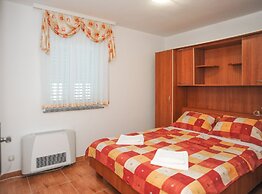 Golden Coast Villa Caska