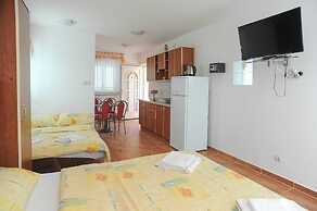 Golden Coast Villa Caska