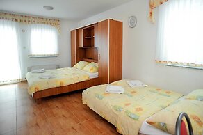 Golden Coast Villa Caska