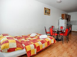 Golden Coast Villa Caska