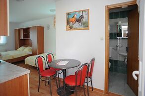 Golden Coast Villa Caska