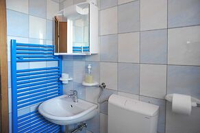 Golden Coast Villa Caska