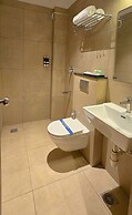 Liza Royale Hotel