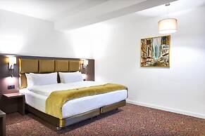 CHARM BOUTIQUE HOTEL