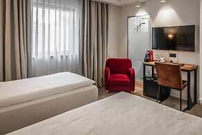 CHARM BOUTIQUE HOTEL