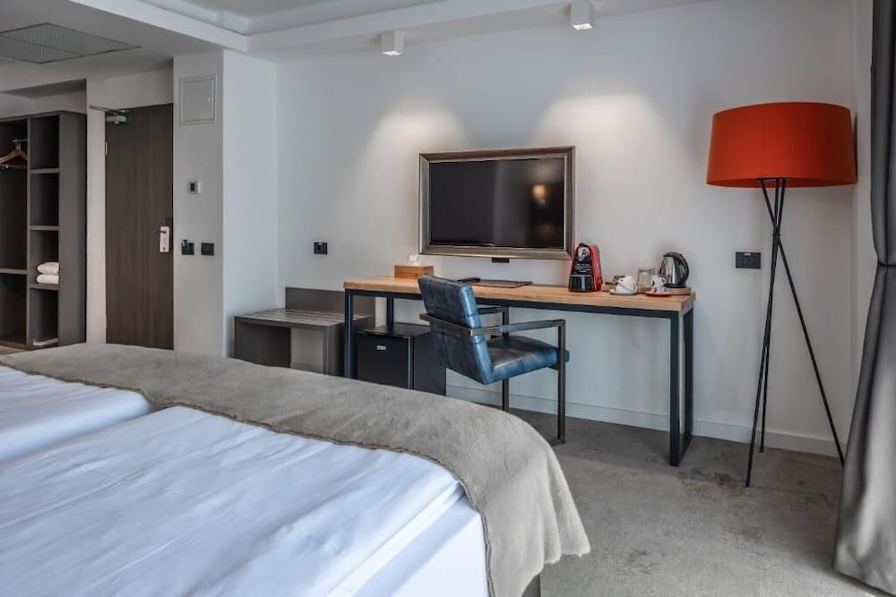 CHARM BOUTIQUE HOTEL