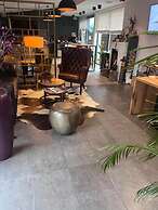 CHARM BOUTIQUE HOTEL