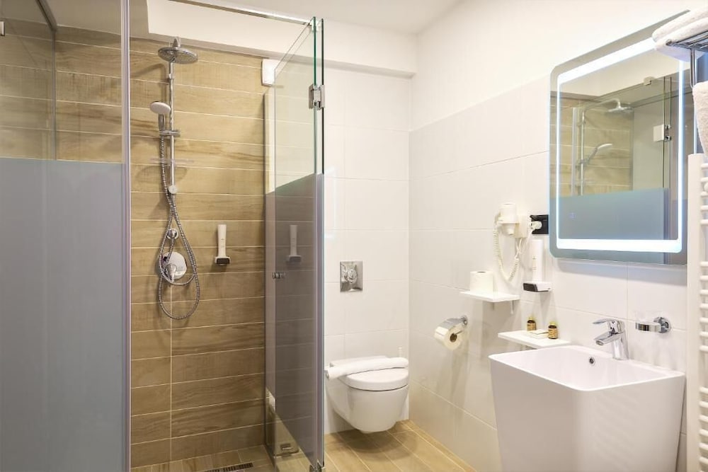 CHARM BOUTIQUE HOTEL