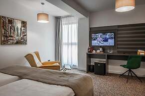 CHARM BOUTIQUE HOTEL