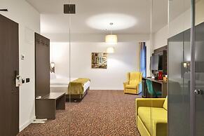CHARM BOUTIQUE HOTEL