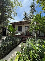 Baia beachfront boutique lodge