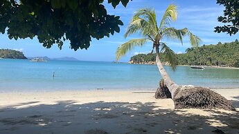 Baia beachfront boutique lodge