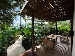 Baia beachfront boutique lodge