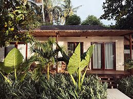 Baia beachfront boutique lodge