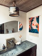 Baia beachfront boutique lodge