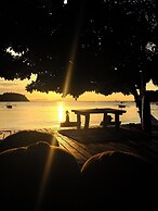 Baia beachfront boutique lodge