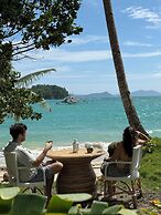 Baia beachfront boutique lodge