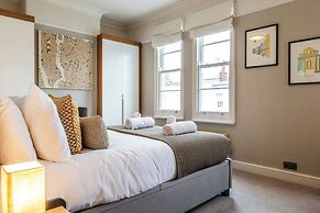 Stunning 2BD Townhouse in Cheltenham